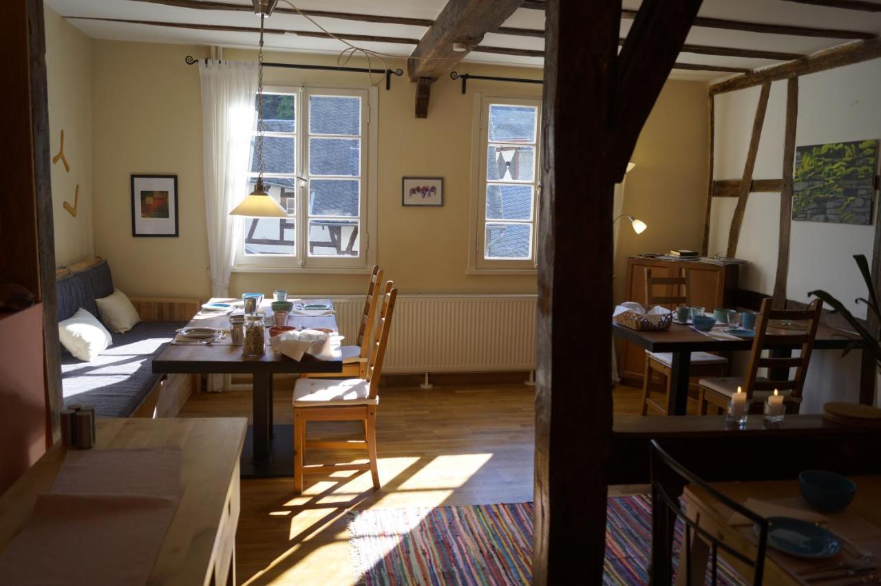 Der Kleine Globetrotter Bed & Breakfast Monschau Bagian luar foto