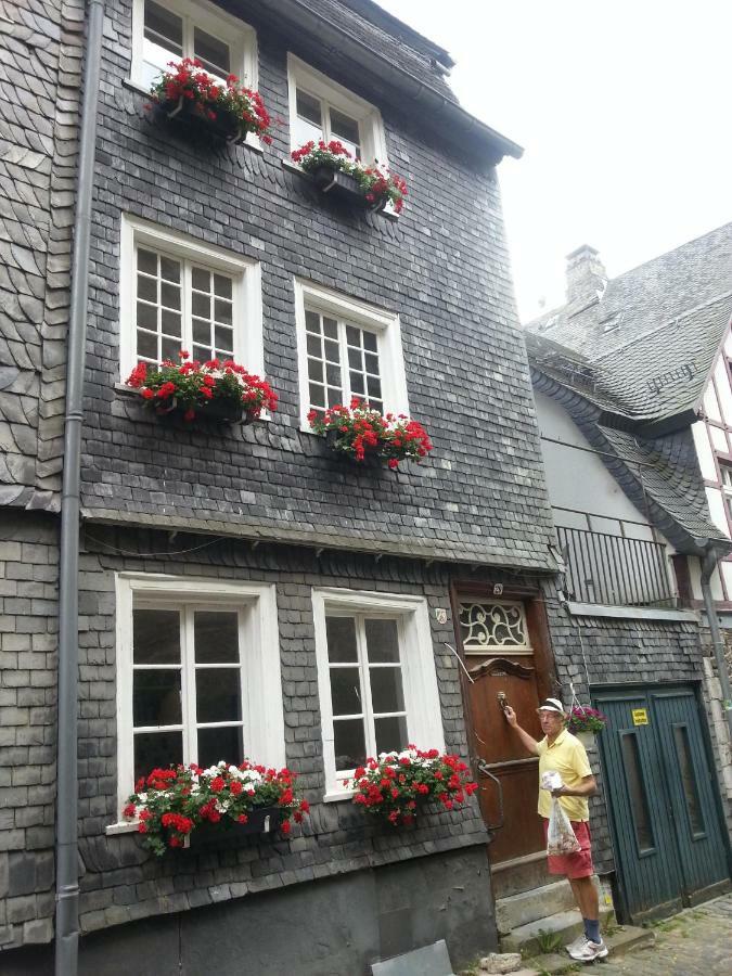 Der Kleine Globetrotter Bed & Breakfast Monschau Bagian luar foto